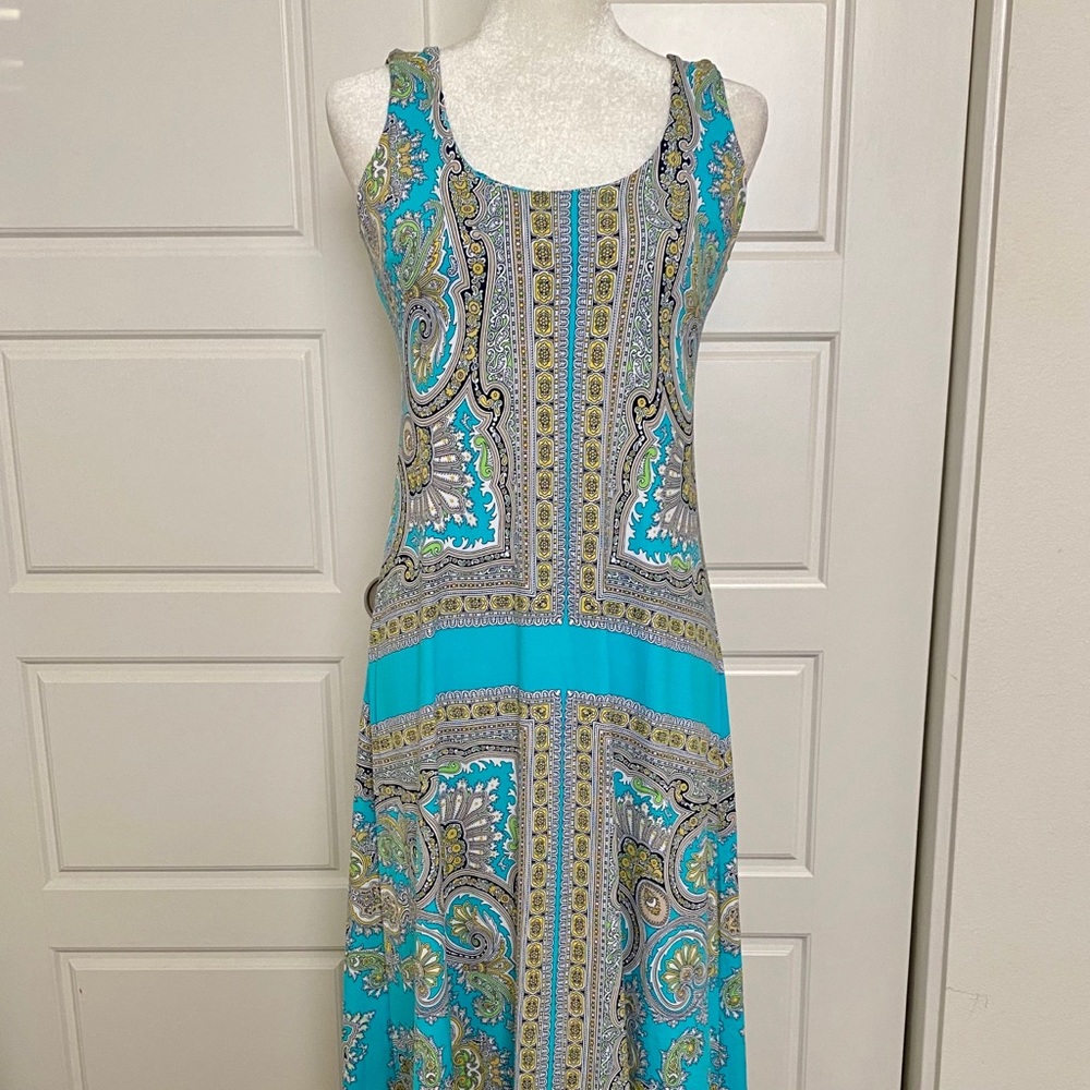 Long Maxi Dress - figure fitting